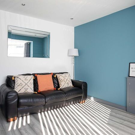 Fully Refurbished North Belfast Home Exterior photo