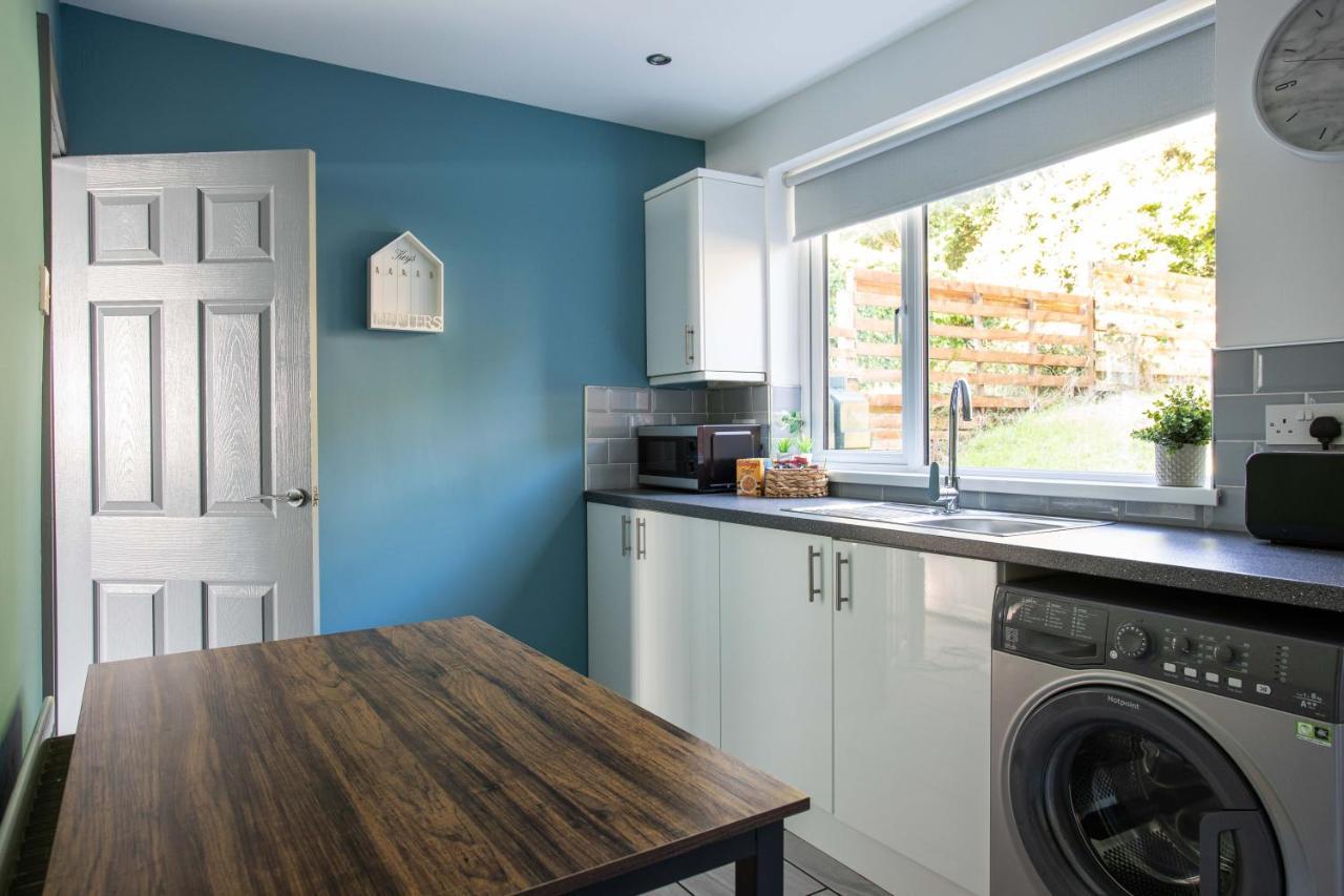 Fully Refurbished North Belfast Home Exterior photo
